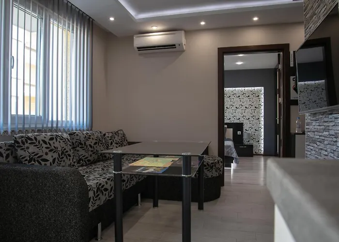 Apartment Central-lux 1 *