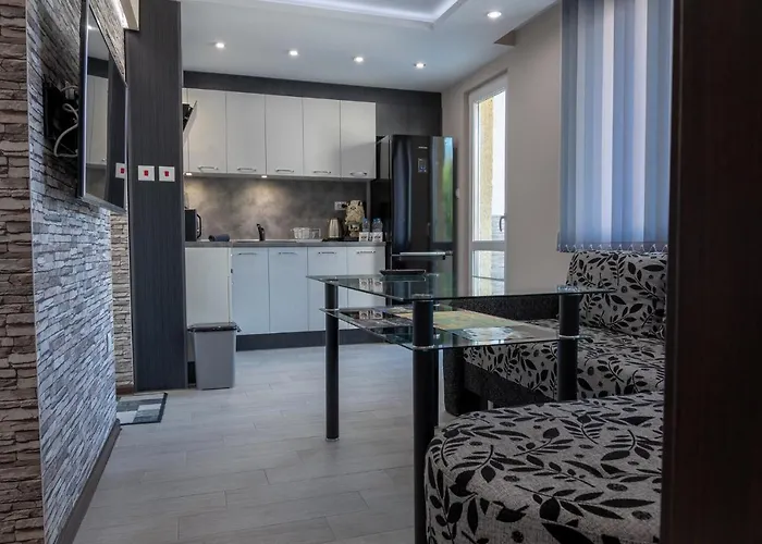 Apartment Central-lux 1 *